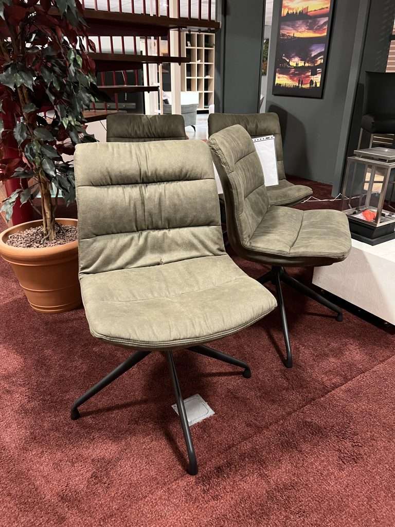 Eetkamerstoelen stof Cowboy 411 opruiming showmodel plugmeubelen