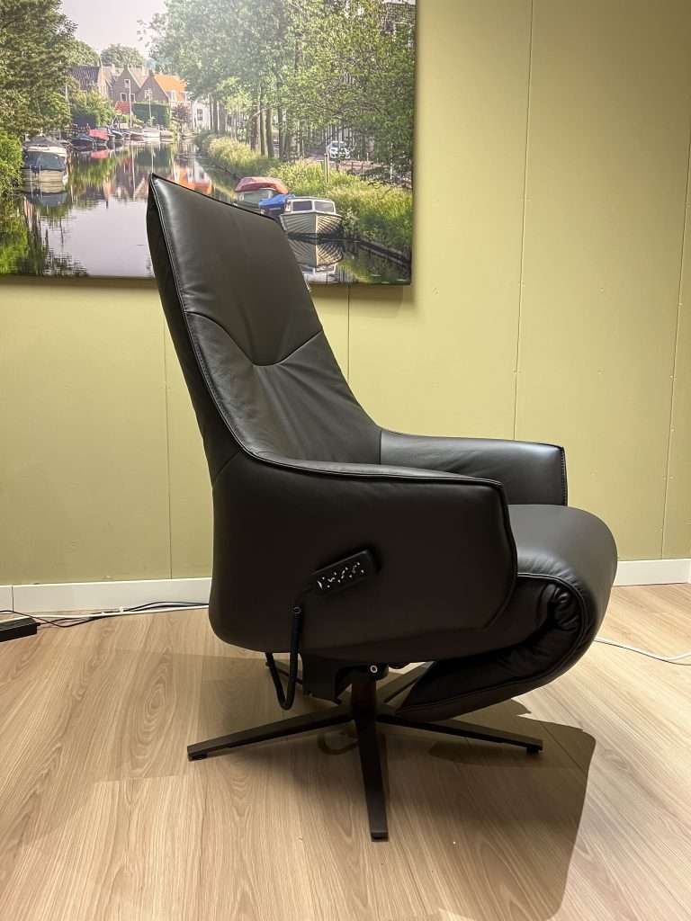 Relaxfauteuil 010-459B 3 motorisch grijs leer opstahulp accu showmodel plug meubelen